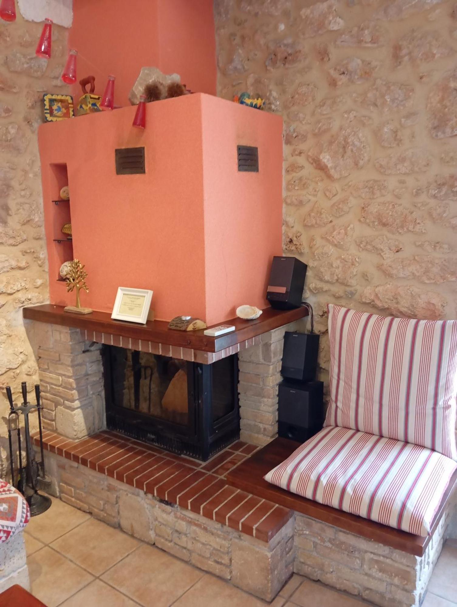 Niko'S Stone Guest House Plitra Luaran gambar