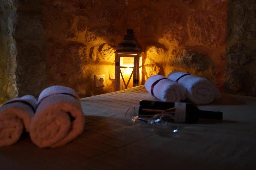 Niko'S Stone Guest House Plitra Luaran gambar